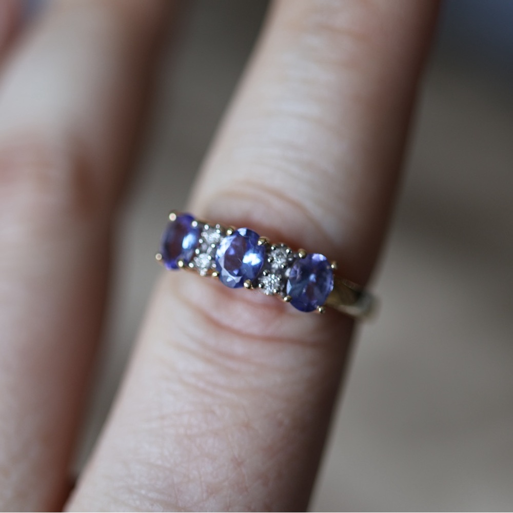Three-Stone Blue Sapphire and Diamond Gold Ring 14k - Picture 4 of 9